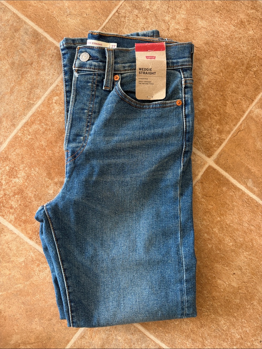 Levi's Wedgie Straight Women's Jeans - Medium Blue Wash
